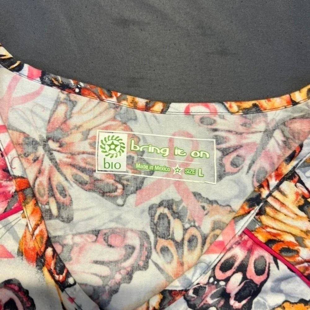 Bring It On‎ BIO Scrub Top Large Butterfly Pink Ribbon Breast Cancer Awareness